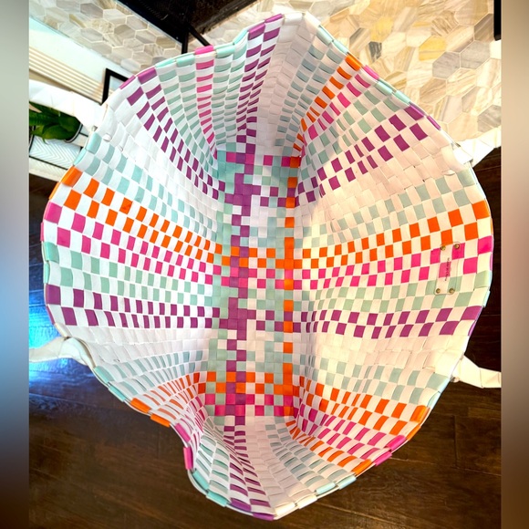 Kate Spade New York Multicolored Woven Limited Edition Tote EUC Approx. 17”x13” - Picture 13 of 15